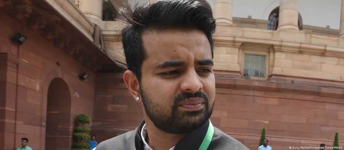 पहली बार बोले सांसद प्रज्वल रेवन्ना, भारत लौटने की बात कही पहली बार बोले सांसद प्रज्वल रेवन्ना, भारत लौटने की बात कही